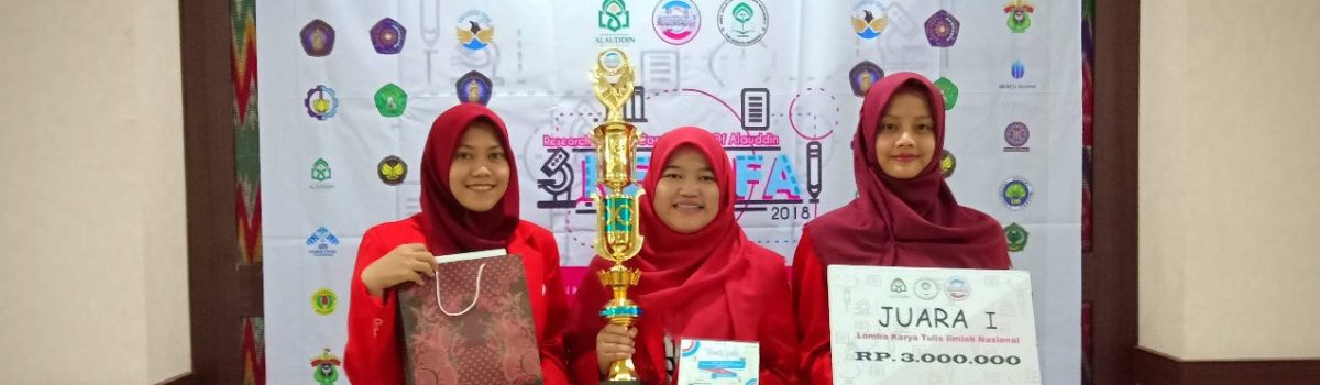 Juara 1 Lomba Karya Tulis Ilmiah Nasional dalam acara Research and Essay Competition of Alauddin (RECOFA) – Nasional